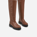 Flattered Luna caramel