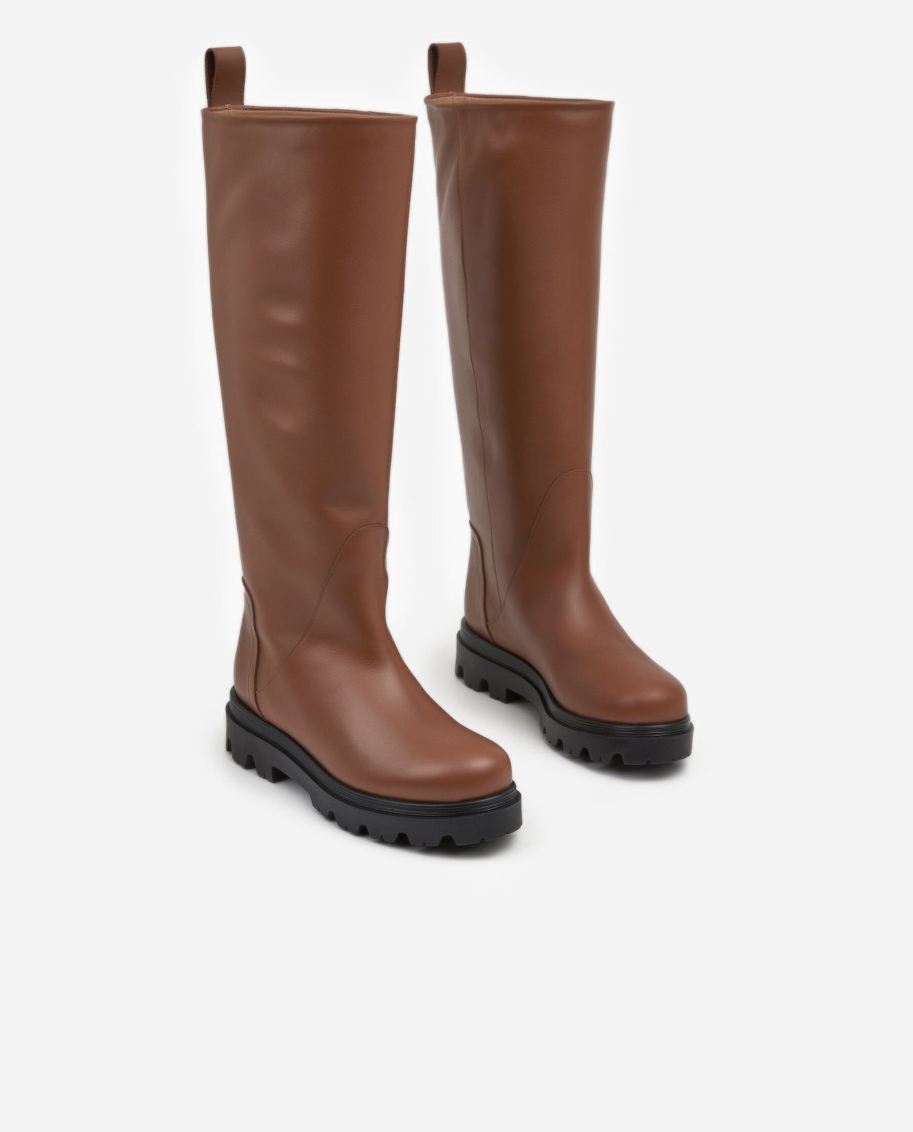 Flattered Luna caramel