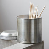 Hopeakulho kannella, L