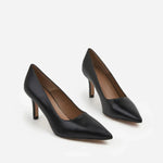 Flattered Roberta mustat korkkarit