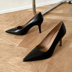 Flattered Roberta mustat korkkarit