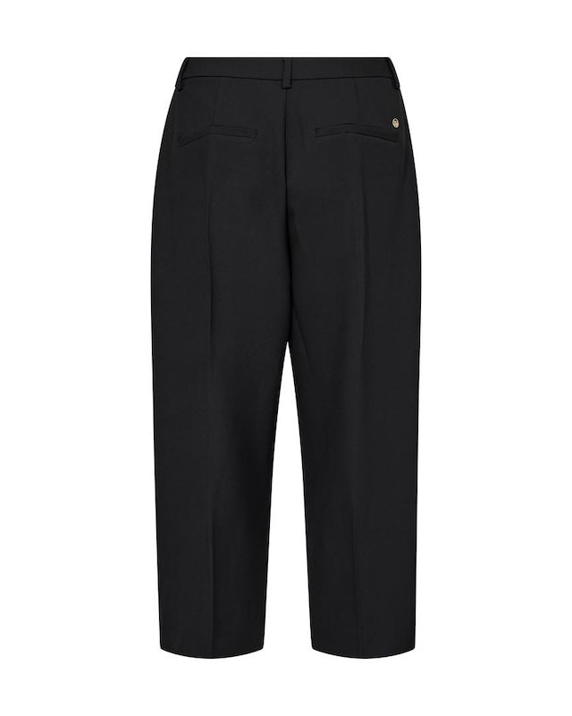 Leyana Miley Long Shorts, black