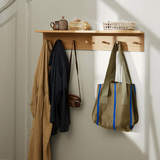 Naulakko hyllyllä L, tammi