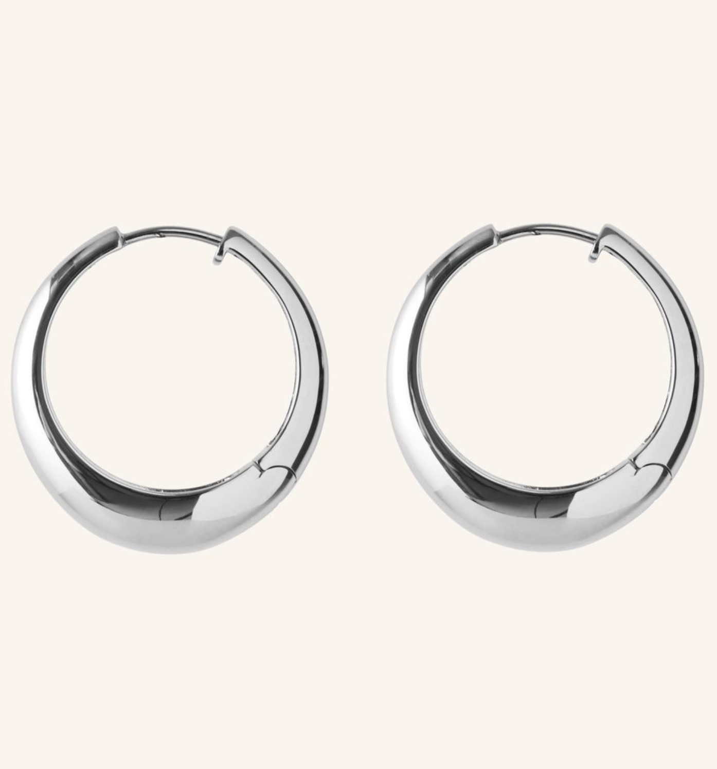 Pernille Corydon - Large Globe Huggies, hopea