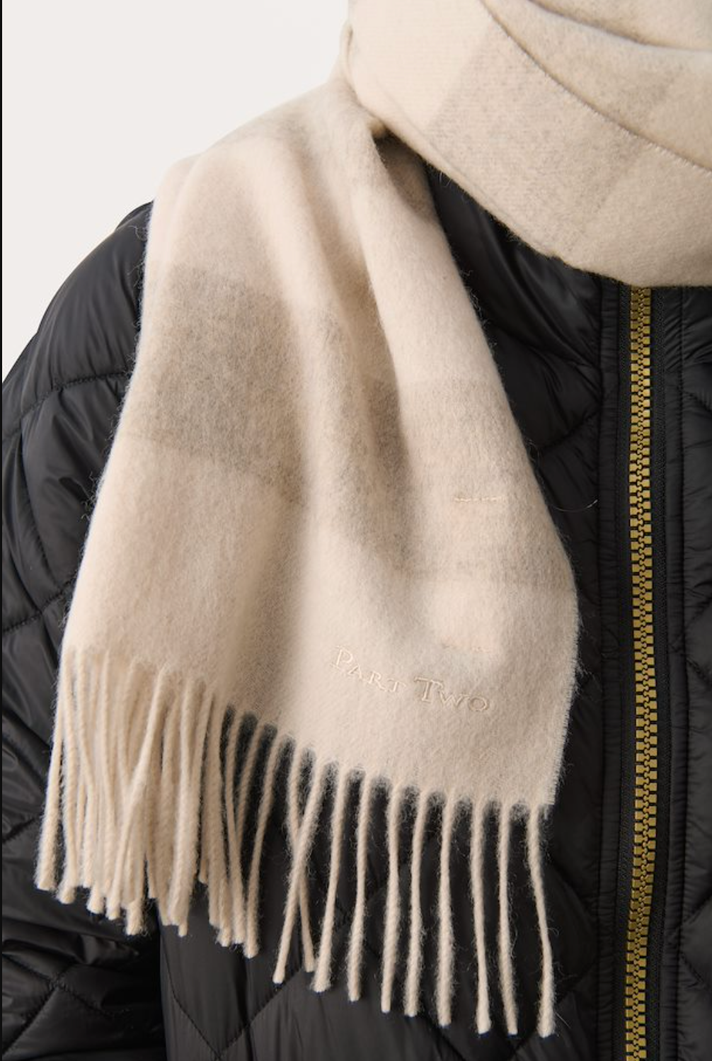 Part Two - Kitha huivi villaa, travertine stripe