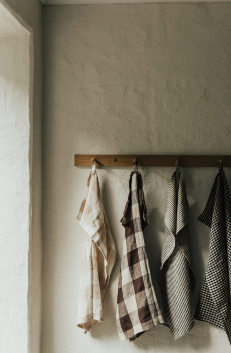 Olsson & Jensen - Johanna ruudullinen keittiöpyyhe pellavaa, brown/nat
