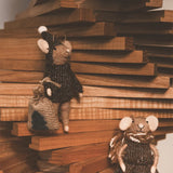 Jouluhiiret lahjasäkin kanssa