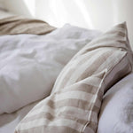 Tell Me More - Holte klassisen raidallinen pellavatyynynpäällinen