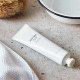 Jalkojen kuorintavoide, calm cedar