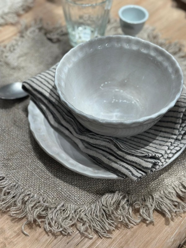 Fransie pellavatabletti hapsuilla