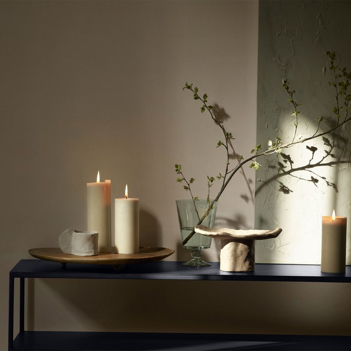 Tine K Home - pöytäkynttilä 15cm, 20 cm, sand