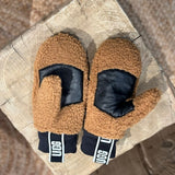 UGG Fluff käsineet, chestnut