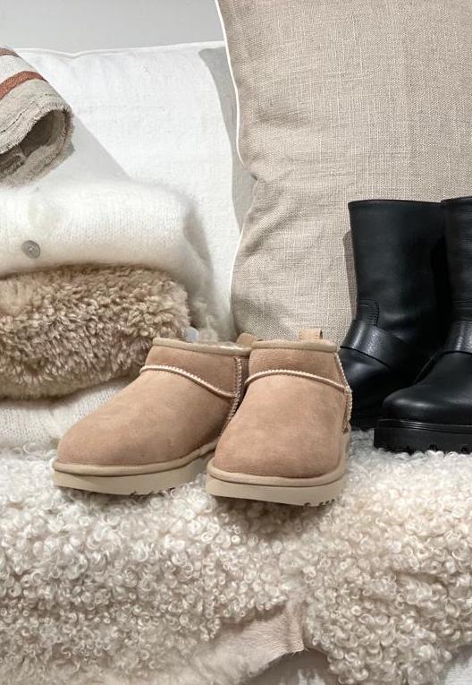 UGG - Classic ultra mini, sand