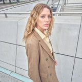 Malie Gabby bleiseri, True Camel