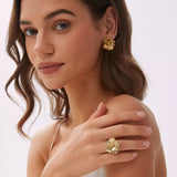 Daisy earring, Gold