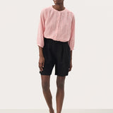 Raine pellavashortsit, Black