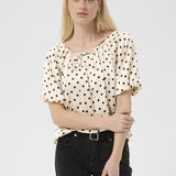 Dorthea pusero, Black Dot