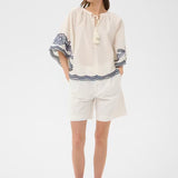 Biancha pusero, Whisper White w Blue