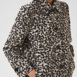 Suzy villakangastakki, Leopard