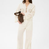 Anamaria pusero, Whisper White