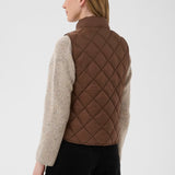 Carlota liivi, Downtown Brown