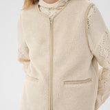 Camelie teddyliivi, Neutral Spots