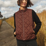 Carlota liivi, Downtown Brown