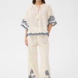 Biancha pusero, Whisper White w Blue