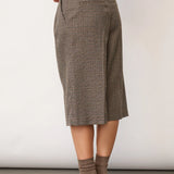Veya ruudulliset bermudashortsit, Brown