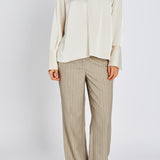 Beckia Kassindra paita, Kit