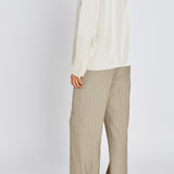 Beckia Kassindra paita, Kit