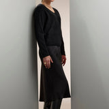 Pitkähihainen cashmereneule v-kaula-aukolla new, Black