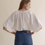 Ina pusero, White