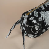 Kosmetiikkapussi S, Floral Black