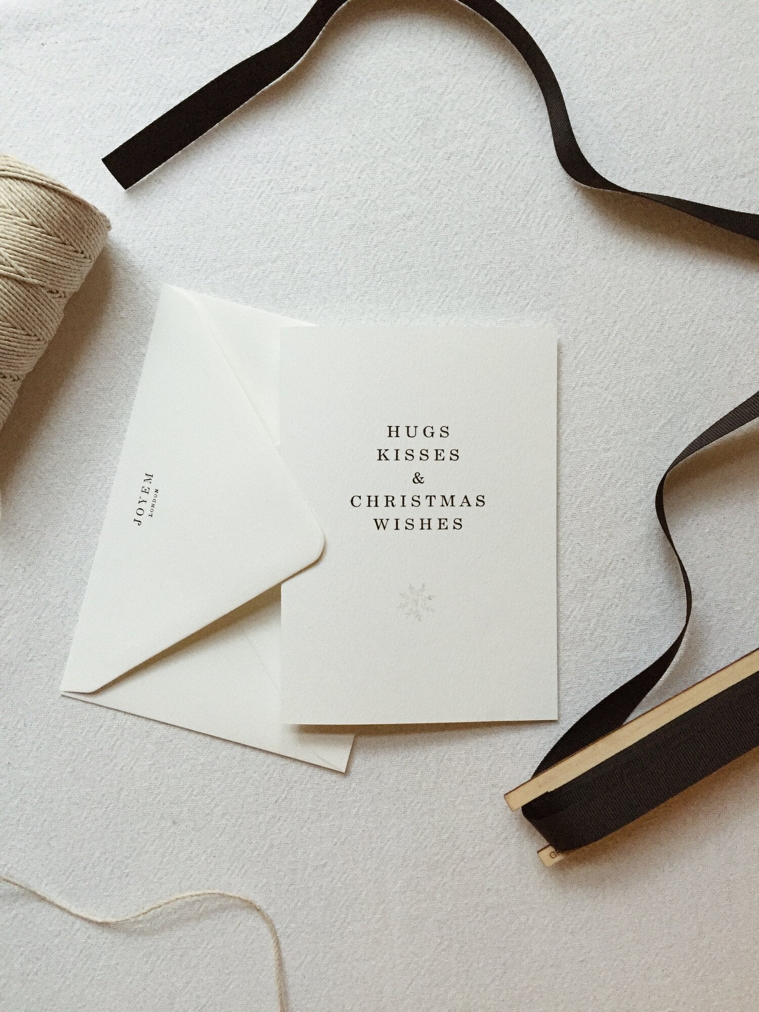 Joyem - Hugs, kisses & Christmas wishes