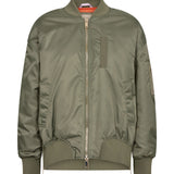 Ruby bombertakki, Dusty Olive