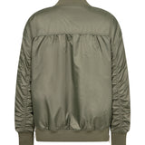 Ruby bombertakki, Dusty Olive