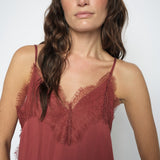 Riela Annie toppi, Cowhide