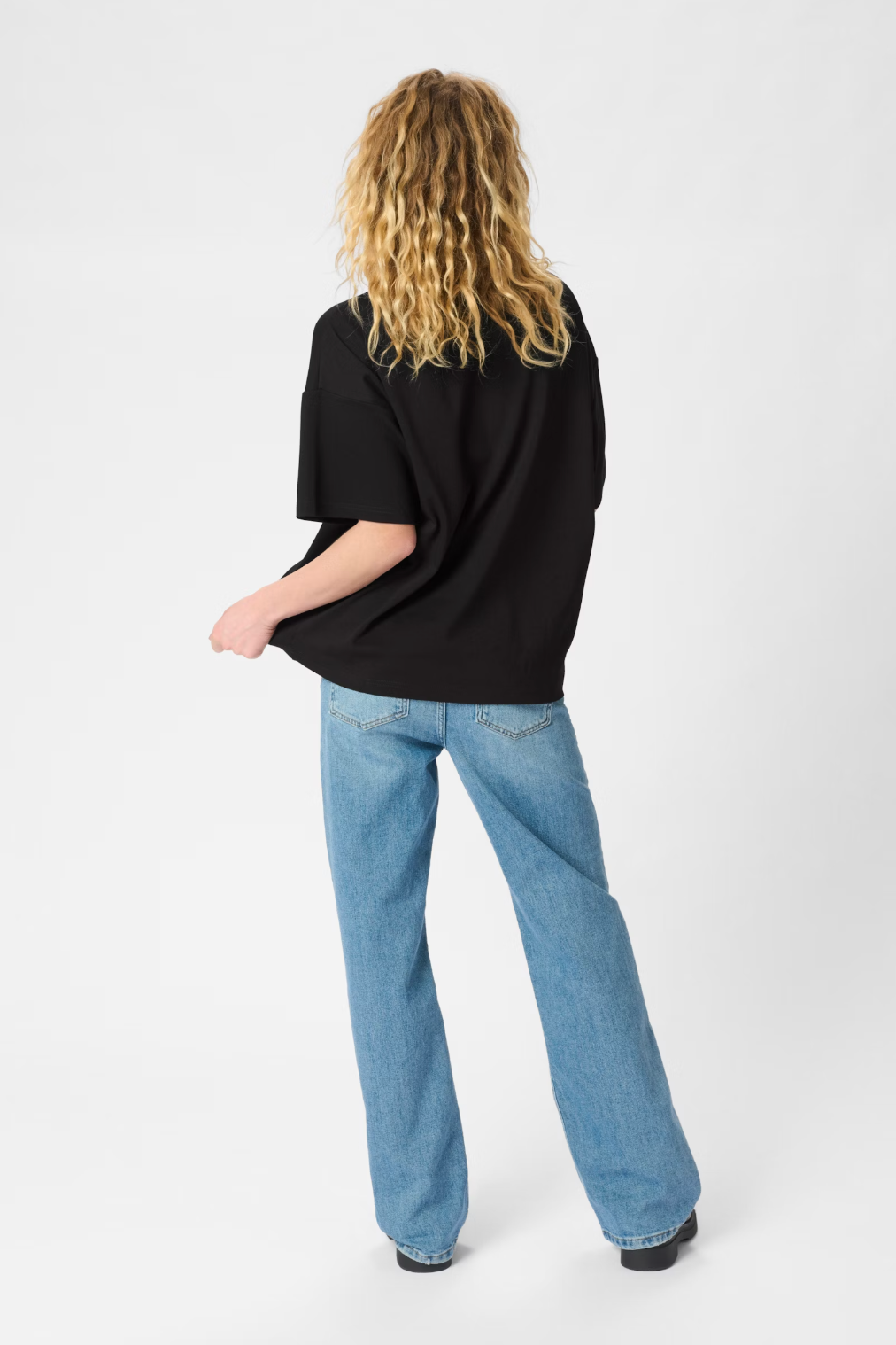 Dana Tee black