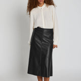 Vegani Imma tekonahkahame, Black