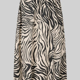 Pranni hame, Black