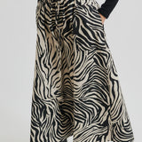 Pranni hame, Black